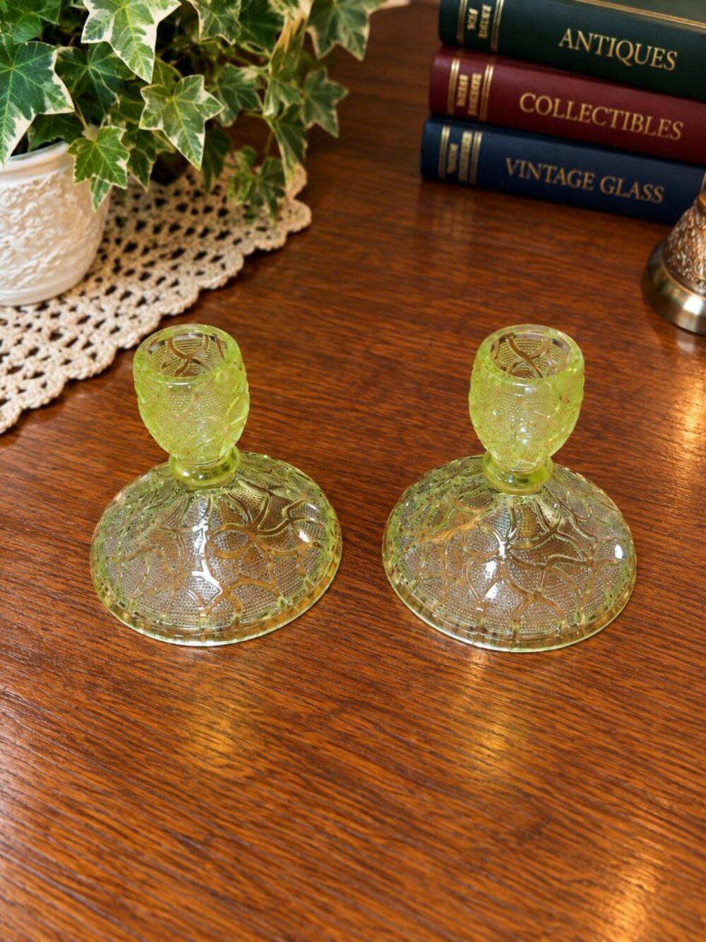 Pristine Pair Vintage 1920s Imperial Glass Vaseline Uranium Candleholders - Picture 2 of 8